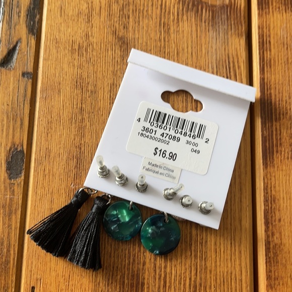 Free with Purchase Ricki’s Brand New Earrings - Picture 2 of 2